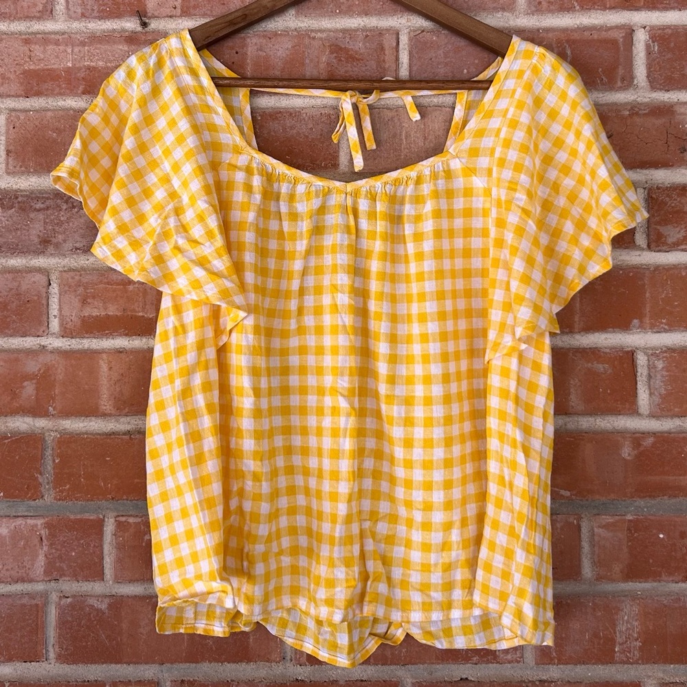 Small EUC Old Navy Yellow Gingham Linen-Blend Tie-Back Flutter-Sleeve Top